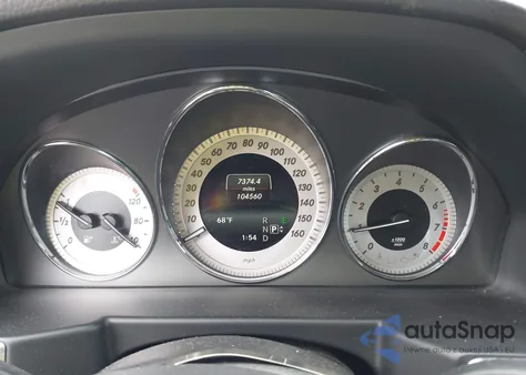 2015 Mercedes-Benz Glk 350 4Matic z USA, uszkodzony, nr VIN WDCGG8JB3FG337703